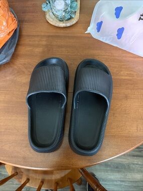 Black Women's Slide Sandals - Comfortable Everyday Slides